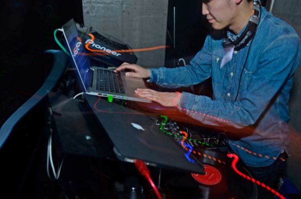 DJ瞬